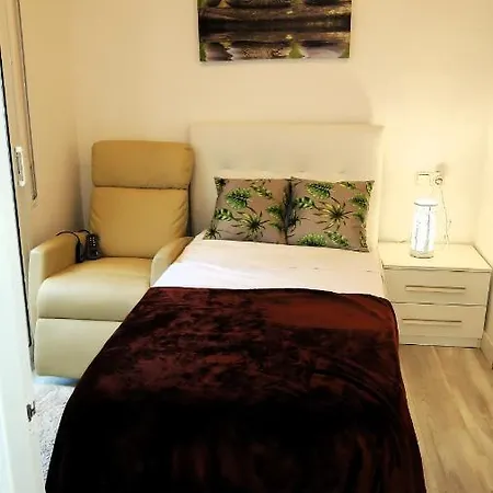 Entire Apartment , 2 Bedrooms Newly Remodeled Center Sitges Barcelona Exterior photo