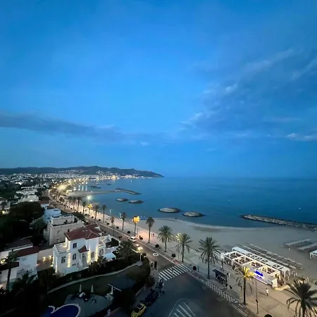 Entire Apartment , 2 Bedrooms Newly Remodeled Center Sitges Barcelona Exterior photo